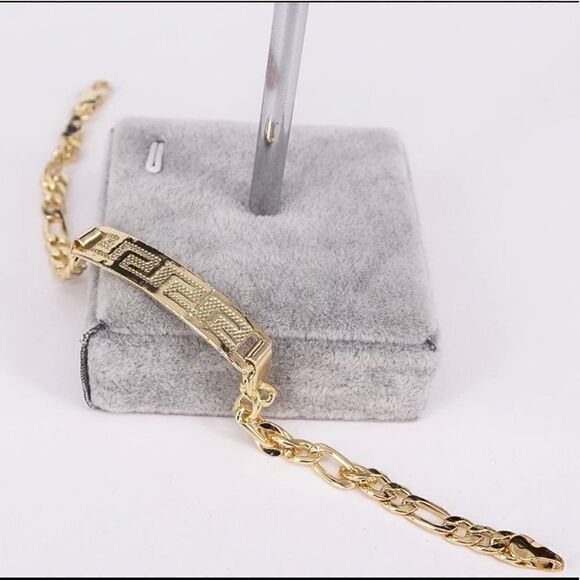 Jewelry - Womens bracelet  